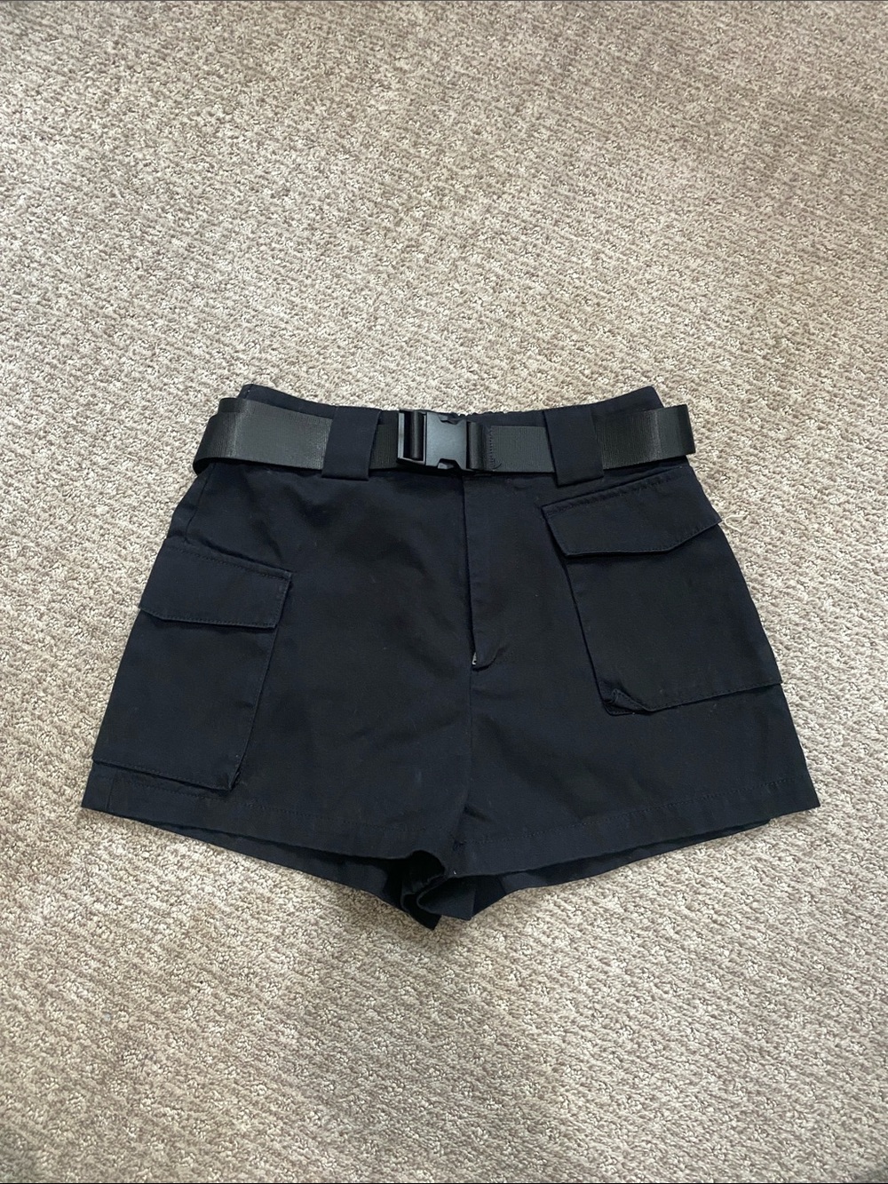 Aritzia Black Cargo Shorts